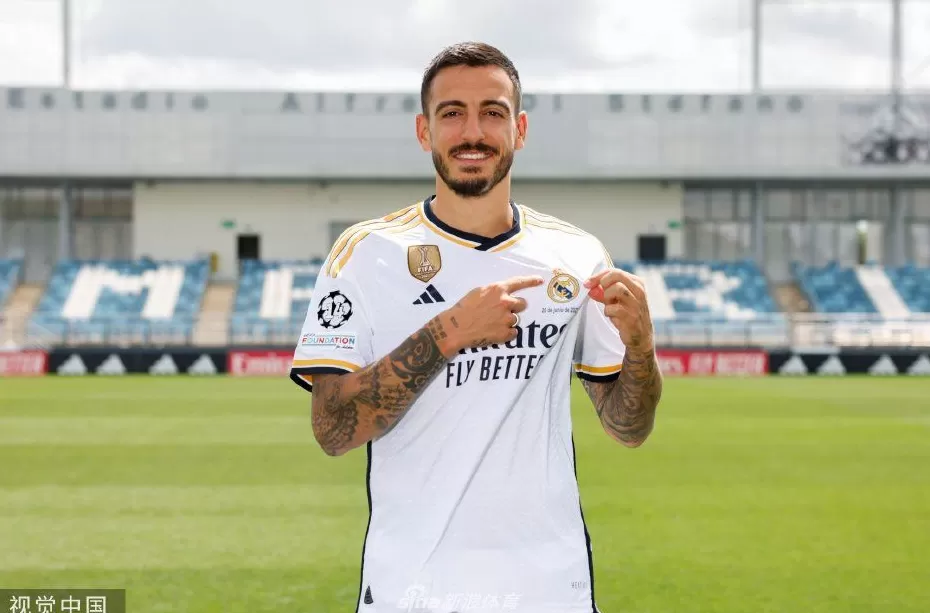 游子归家何塞卢身披皇马战袍正式亮相-第1张图片-康盛风体育资讯官网 - 专业体育赛事报道与运动服饰潮流指南平台