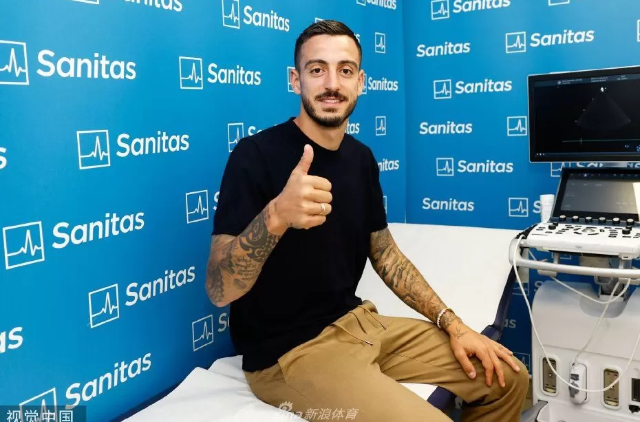 游子归家何塞卢身披皇马战袍正式亮相-第2张图片-康盛风体育资讯官网 - 专业体育赛事报道与运动服饰潮流指南平台