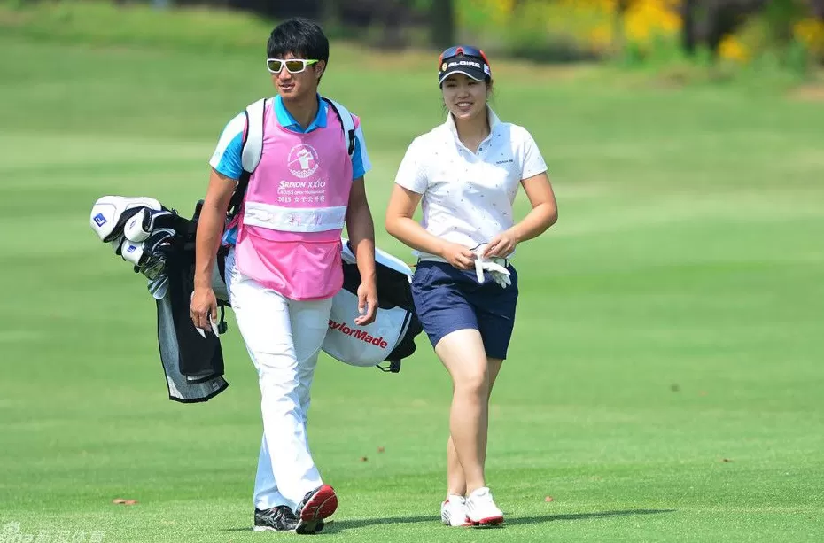 果岭与片场间的双子星传奇-第3张图片-康盛风体育资讯官网 - 专业体育赛事报道与运动服饰潮流指南平台