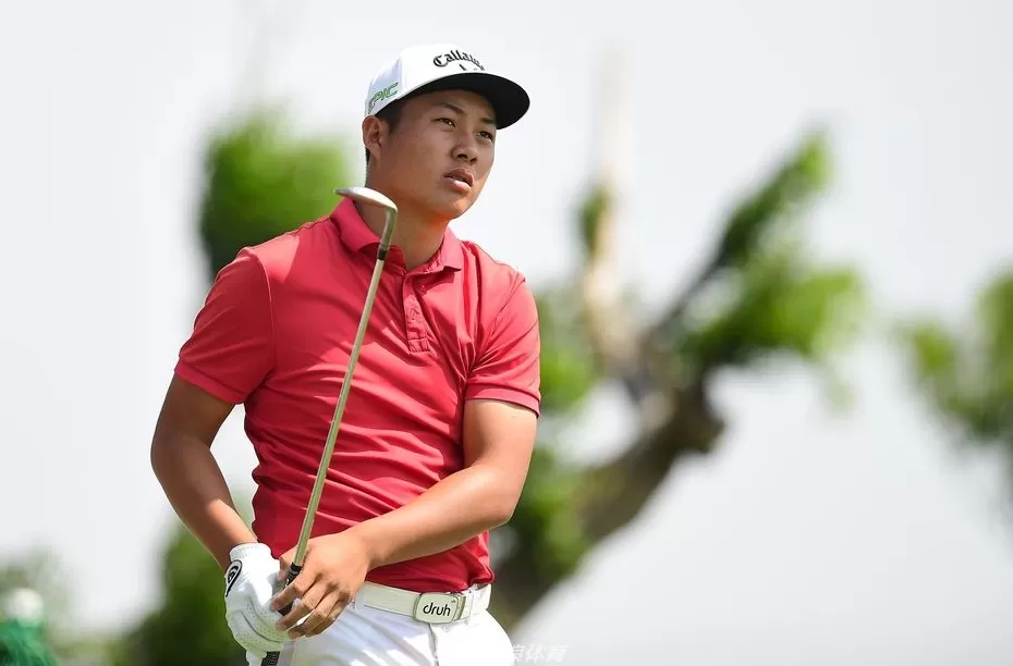 澳门公开赛见证传奇诞生 左撇子少年一杆创历史-第2张图片-康盛风体育资讯官网 - 专业体育赛事报道与运动服饰潮流指南平台