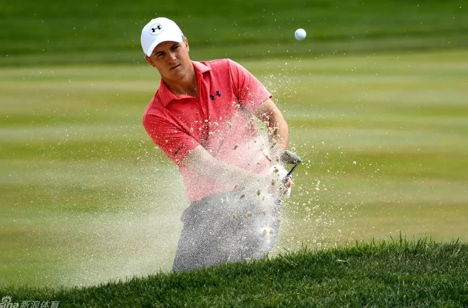 火石惊魂夜：戴伊崩盘约翰逊逆袭，世锦赛上演戏剧性转折-第4张图片-康盛风体育资讯官网 - 专业体育赛事报道与运动服饰潮流指南平台