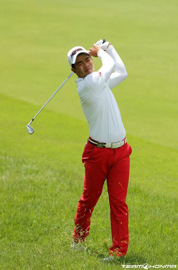 梁文冲十五载东瀛圆梦勇夺日巡大满贯创历史-第1张图片-康盛风体育资讯官网 - 专业体育赛事报道与运动服饰潮流指南平台