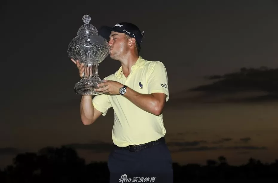 王者归来与新王登基：绿茵场上的传承与对决-第2张图片-康盛风体育资讯官网 - 专业体育赛事报道与运动服饰潮流指南平台