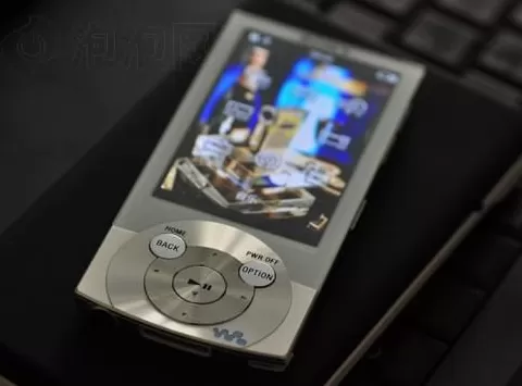 iPod音质到底咋样？掏心窝子跟你唠唠那些年的“白开水”与感动-第2张图片-康盛风体育资讯官网 - 专业体育赛事报道与运动服饰潮流指南平台