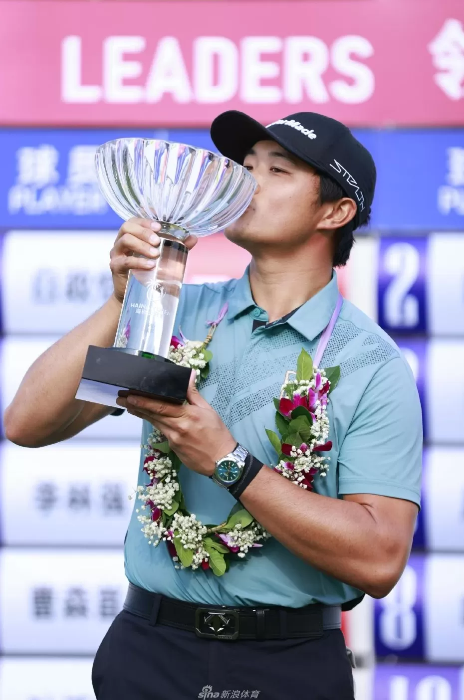 椰风挥杆扬壮志 白政恺海南公开赛问鼎荣耀-第4张图片-康盛风体育资讯官网 - 专业体育赛事报道与运动服饰潮流指南平台