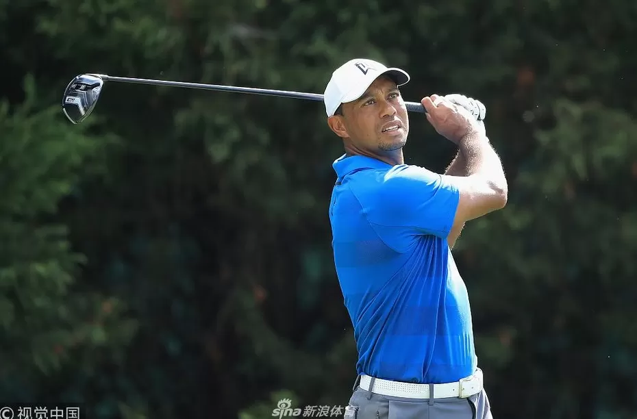 王者归来伍兹领先三杆剑指巡回锦标赛冠军荣耀-第6张图片-康盛风体育资讯官网 - 专业体育赛事报道与运动服饰潮流指南平台