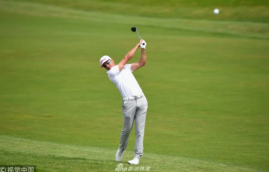 瑞典黑马惊艳巴黎国家高尔夫俱乐部领先法国公开赛次轮-第6张图片-康盛风体育资讯官网 - 专业体育赛事报道与运动服饰潮流指南平台