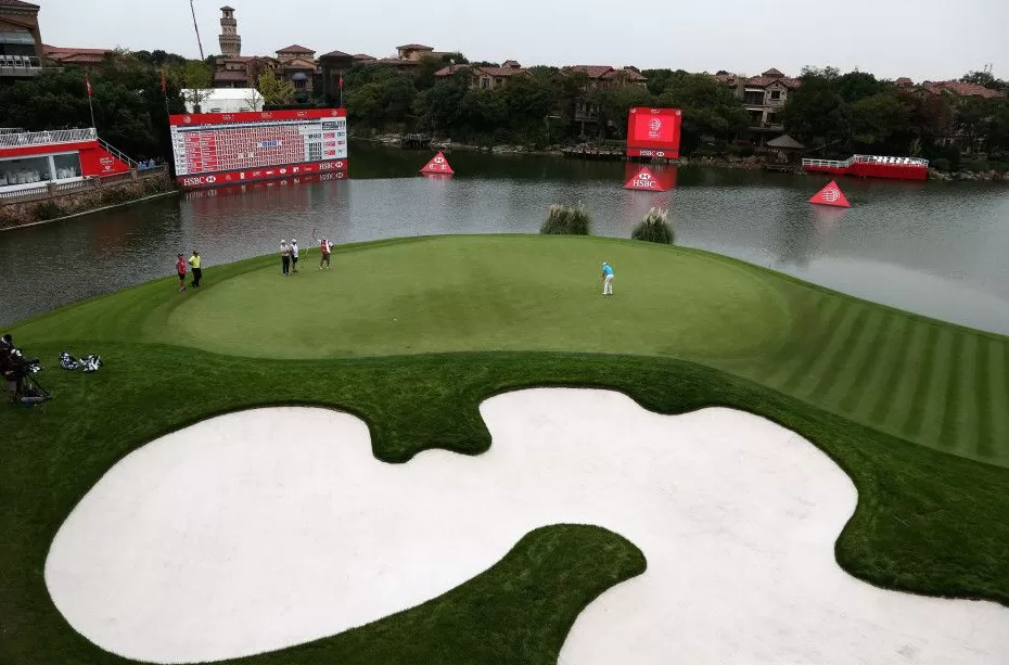 汇丰冠军赛高球盛宴：球星闪耀与幕后英雄的荣耀-第7张图片-康盛风体育资讯官网 - 专业体育赛事报道与运动服饰潮流指南平台