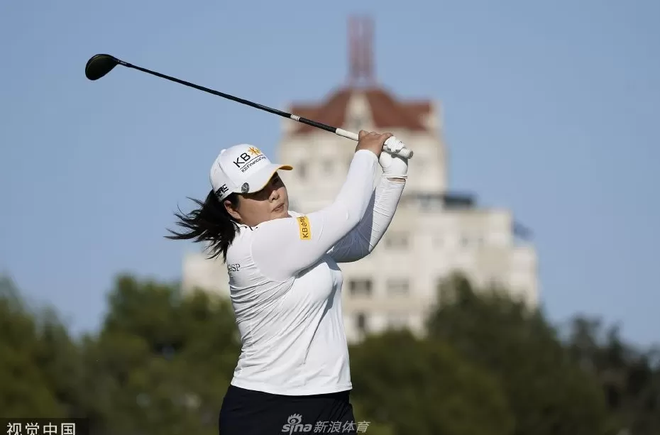 畑冈奈纱闪耀洛杉矶公开赛夺第六冠 刘钰逆境反弹重返前十-第5张图片-康盛风体育资讯官网 - 专业体育赛事报道与运动服饰潮流指南平台