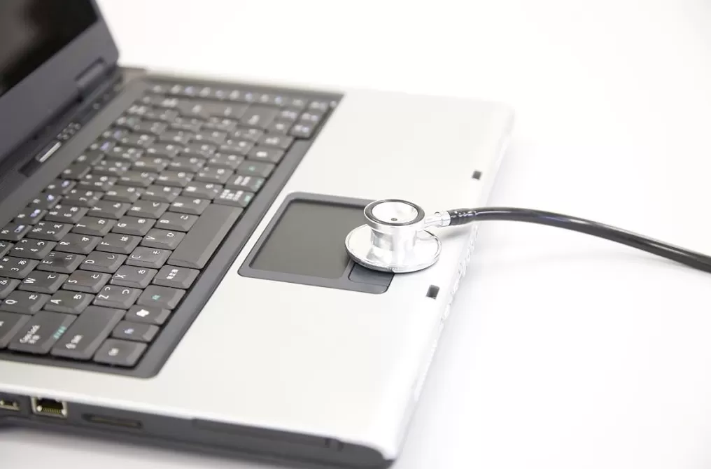 上网本里的乾坤：轻巧机身如何装下你的整个世界？-第1张图片-康盛风体育资讯官网 - 专业体育赛事报道与运动服饰潮流指南平台