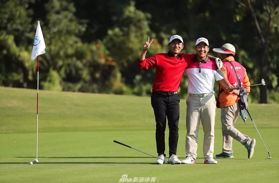 穗城绿茵展英姿 少年挥杆逐梦时-第4张图片-康盛风体育资讯官网 - 专业体育赛事报道与运动服饰潮流指南平台